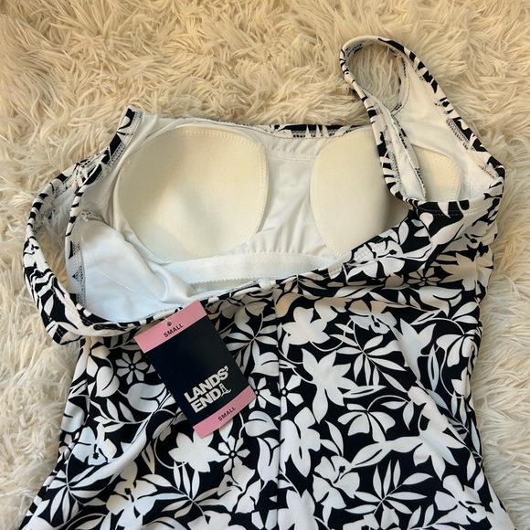 Lands' End Black and White Floral One Piece Swimsuit - Picture 3 of 4